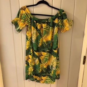 NWOT! Off the shoulder tropical dress